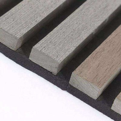 Gepersonaliseerde kleuren snelle installatie Hout slate glasvezel akoestische panelen voor geluidsisolatie