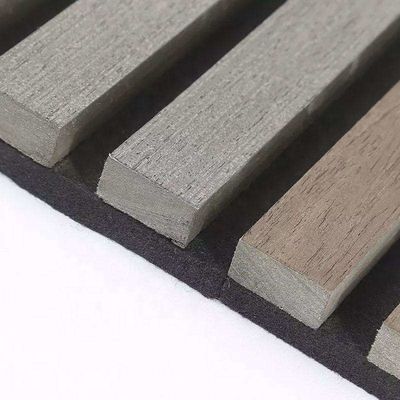 Gepersonaliseerd polyestervezel hout slatstextuurde akoestisch paneel met moderne design stijl